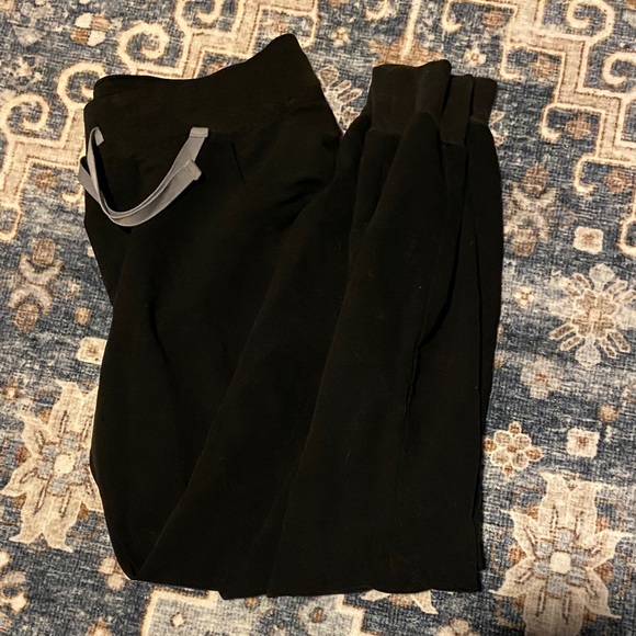 Figs Pants - Figs Black Jogger Scrubs SP